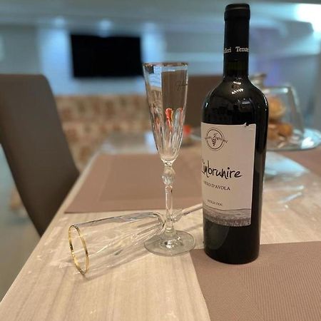 Casa Vacanza Toledo Партініко Екстер'єр фото